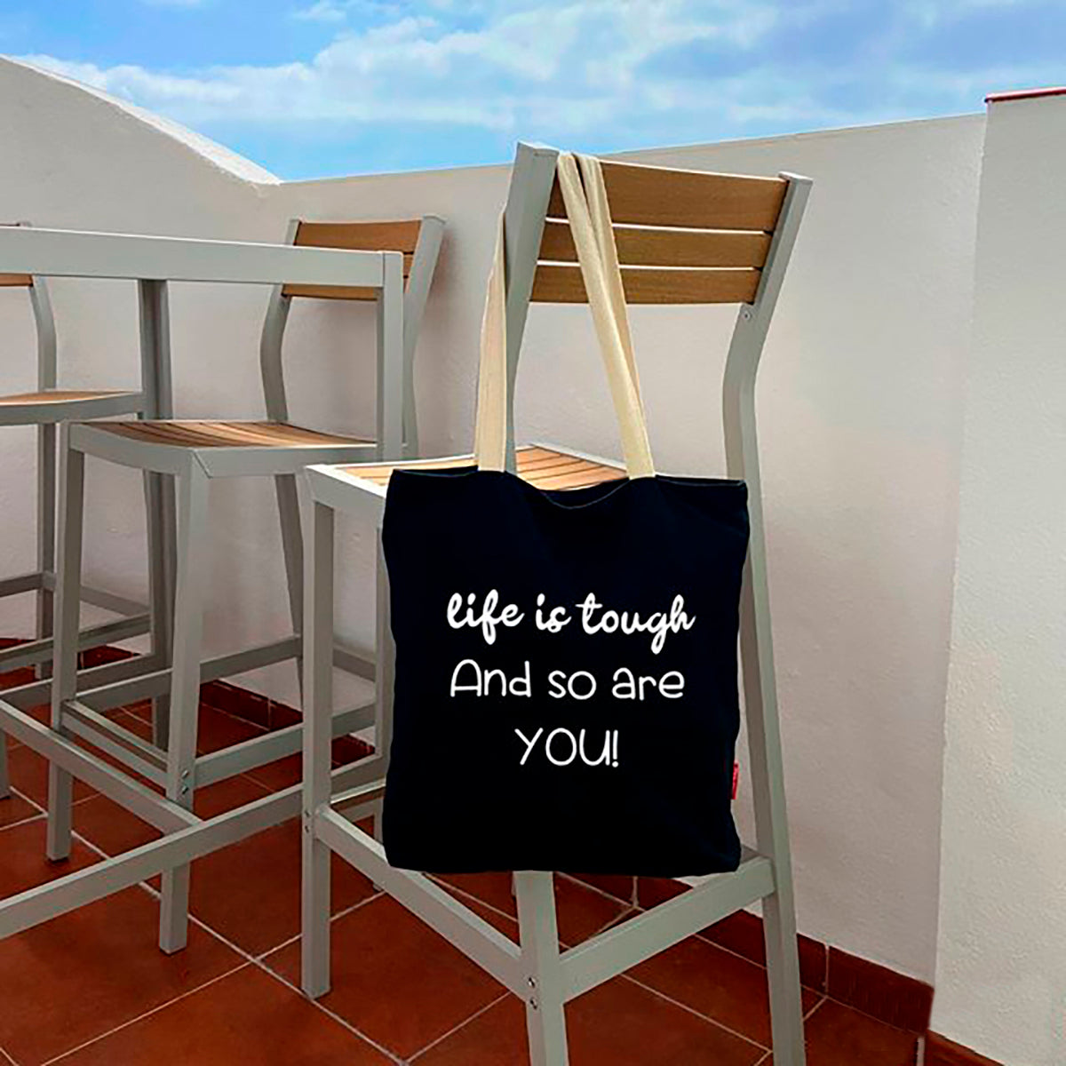 Totebags "Life Is Tough And So Are You!" Zwart