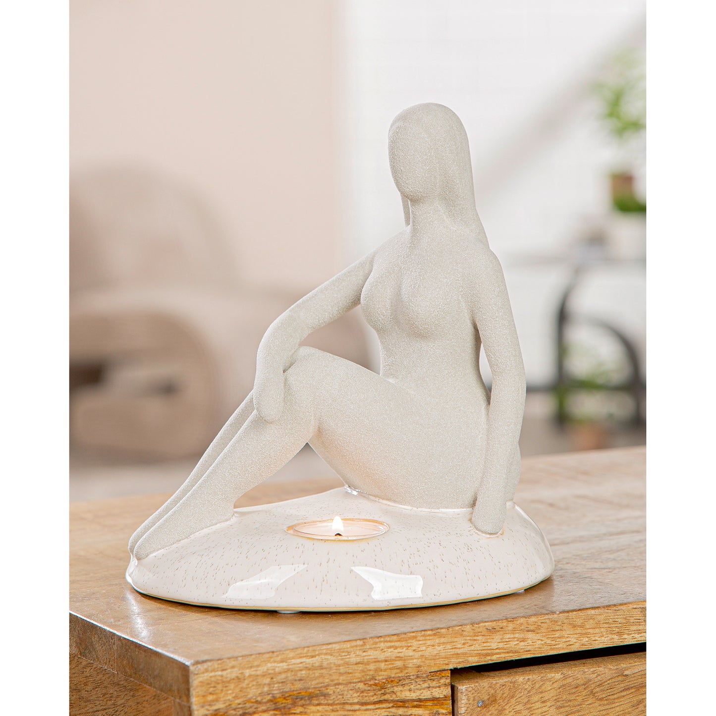 Theelichthouder vrouw steen H. 20 cm